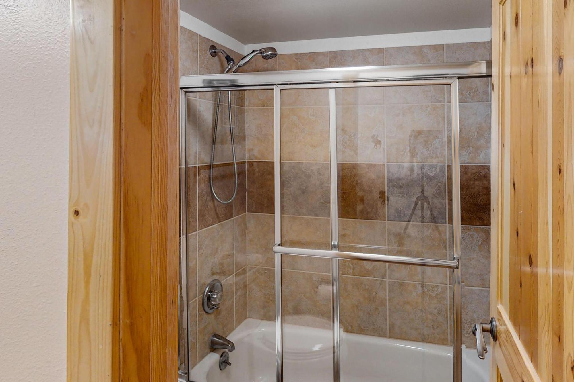 Ajs Outpost - Ski-In Condo - Fireplace & Hot Tub ブリッケンリッジ エクステリア 写真